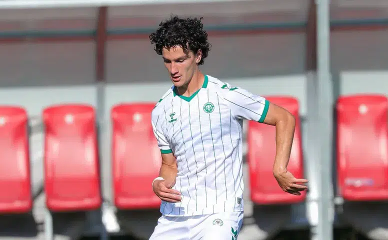 Konyaspor’da Ahmet Kusay ile profesyonel imza