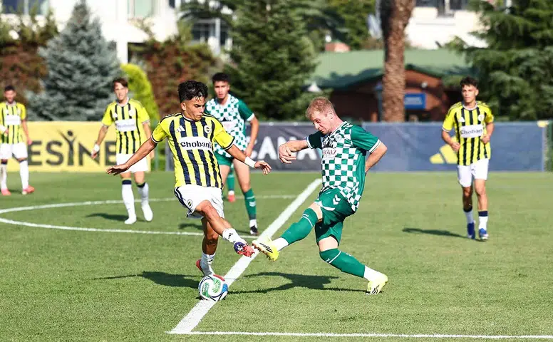 Konyaspor'un gençleri de 4 gol yedi
