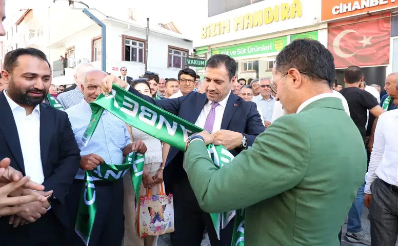 Başkan Özgökçen vatandaşlarla görüştü
