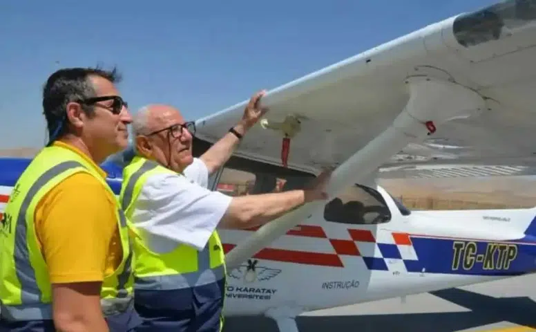 Konya'da 79 yaşındaki huzurevi sakini pilot oldu! Çocukluk hayali gerçekleşti