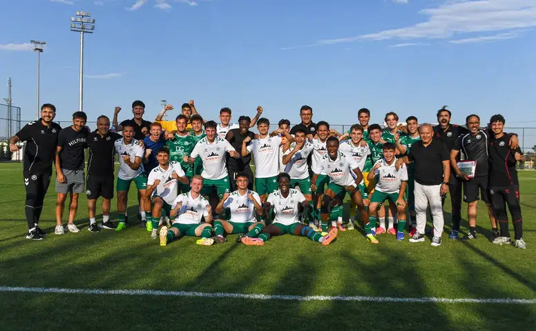 Konyaspor, evinde Rizespor’u farklı geçti