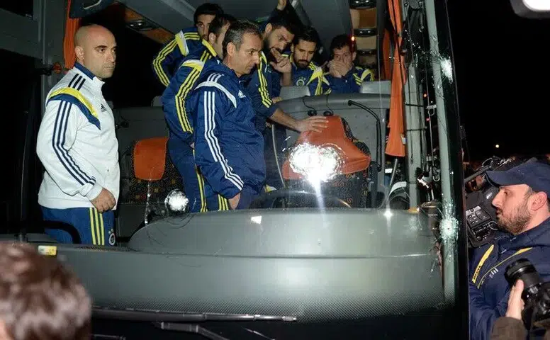 Fenerbahçe'ye yapılan saldırıda 5 kişi gözaltına alındı