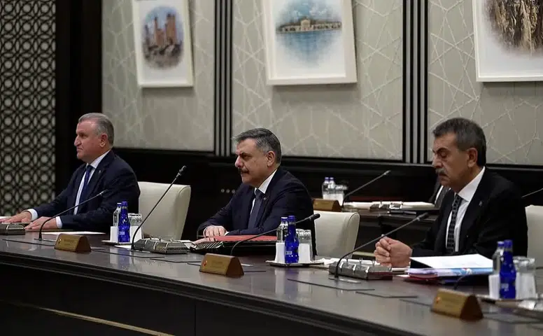 Konyalı Bakan Çiftçi’den dikkat çeken mesaj! O elleri kırarız
