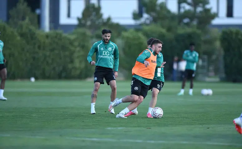 Konyaspor milli arada yoğun tempoda