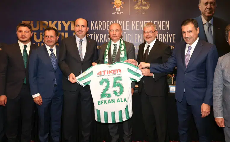 Efkan Ala STK’ların sorunlarını dinledi! Konyaspor forması hediye edildi