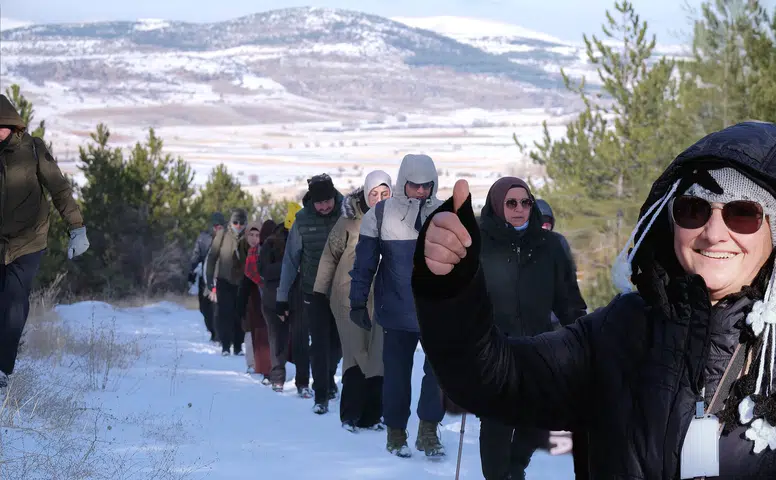 Konya’da müthiş yolculuk! Kar eşliğinde yürüdüler