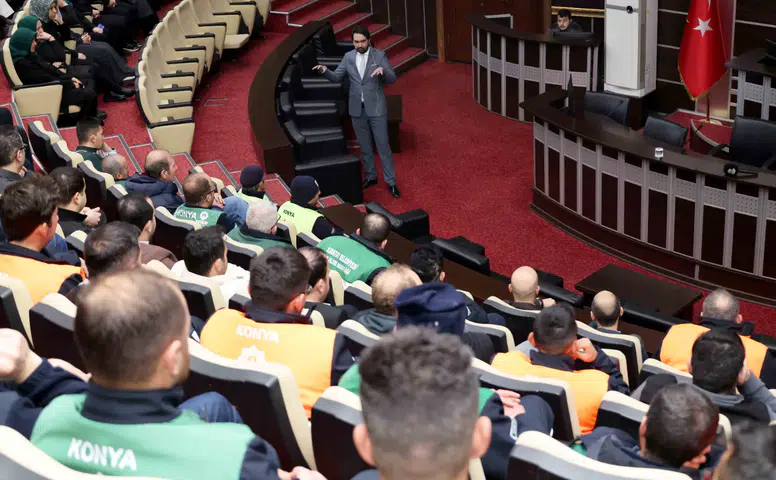 Konya’da sanal kumar ve sosyal medya tehlikesi masaya yatırıldı