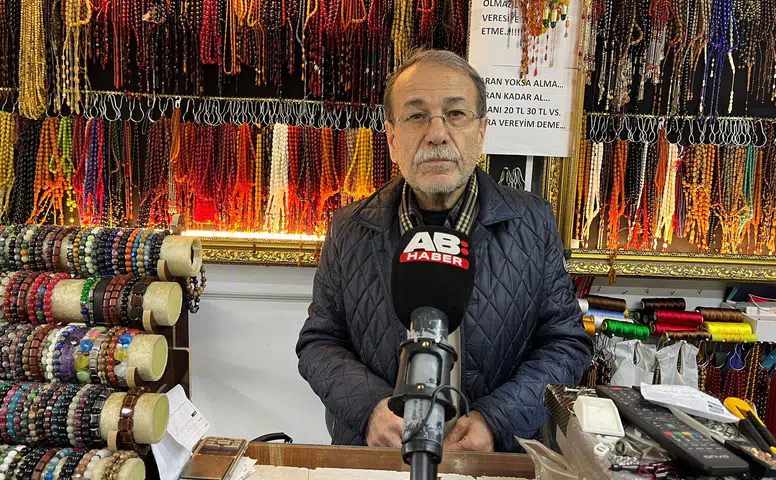 Sabır aynı, iş değişti! Konya'da 45 yıllık terzi tespih ustası oldu