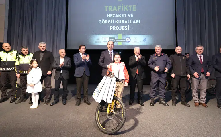 Öğrenciler Konya’da trafik kültürünü sanatla anlattı