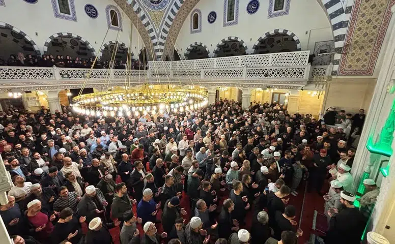 Konyalılar bu camiye akın etti! Anlamlı buluşma