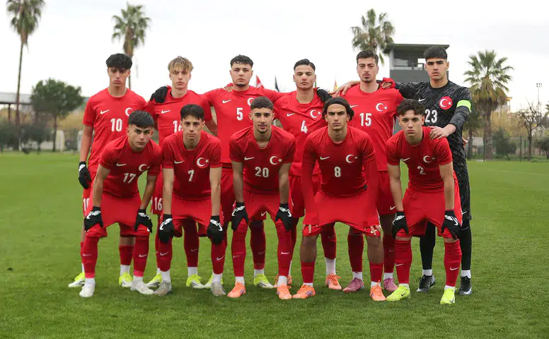 Konyaspor'un 4 oyuncusuna milli davet geldi