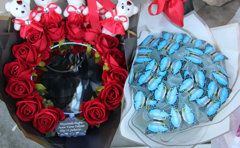 Satışlar rekor kırıyor! Konya'da Sevgililer Günü hareketliliği