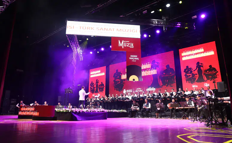 Selçuklu Sanat Akademisi konser ve tiyatrolarla Konya'ya renk katıyor!