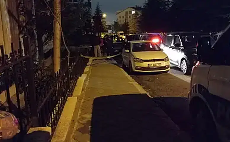 Cezaevinden izinli çıktı, annesini ve kızını öldürdü! Cesetlerle eşine gitti, eşini öldürdü