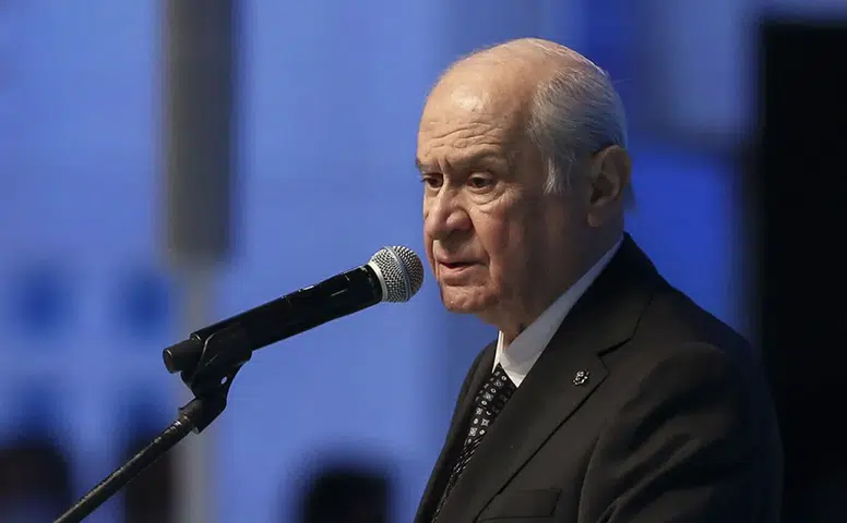 Devlet Bahçeli o diziyi izledi! Hangi oyuncuyu aradı?