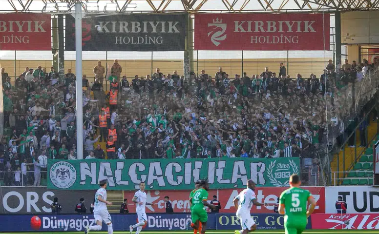 Konyaspor taraftarından Alanya çıkarması