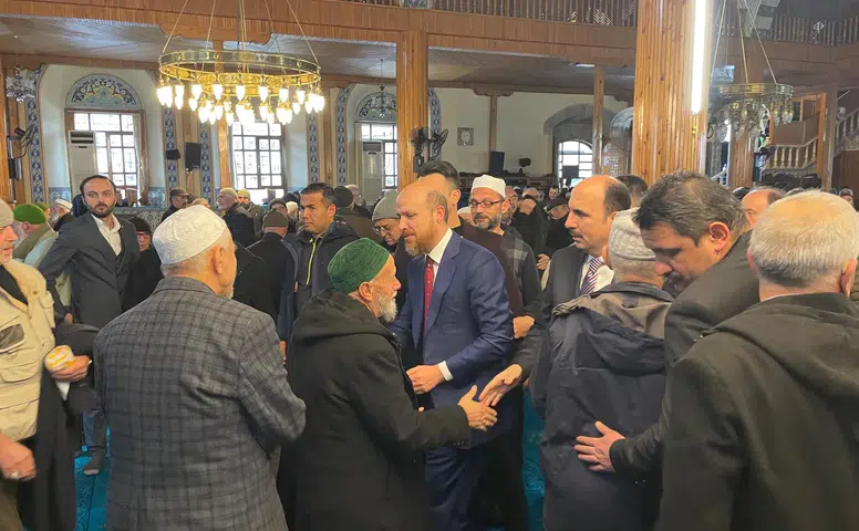 Bilal Erdoğan, Konya'da! Cuma namazından sonra vatandaşla buluştu