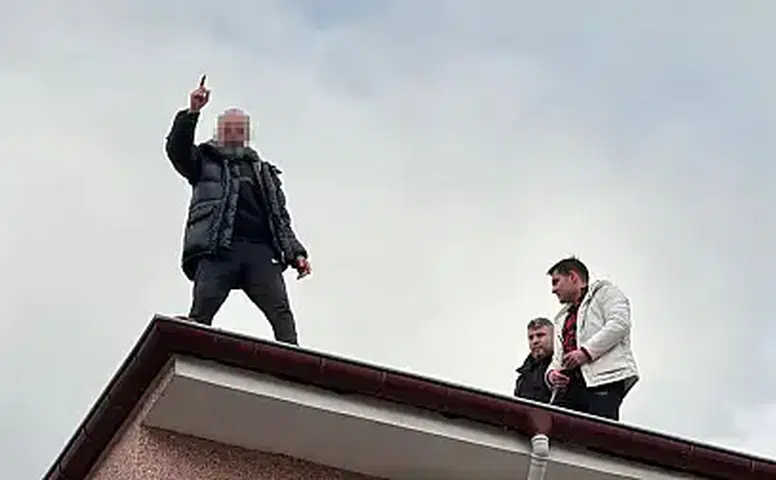 Konya’da intihar edecek kişiyi Emniyet Müdürü kurtardı