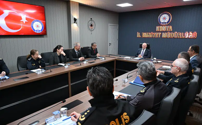 Konya Emniyetinde duygusal veda! 34 yıllık hizmet sona erdi