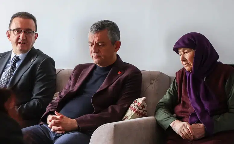 CHP Genel Başkanı Özgür Özel Konya’da! O aileyi ziyaret etti