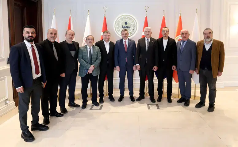 Konyalı gazeteciler hemşehrileri Bakan Çiftçi ile buluştı