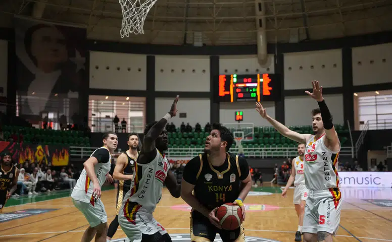 Konya Büyükşehir, İzmir'de mağlup