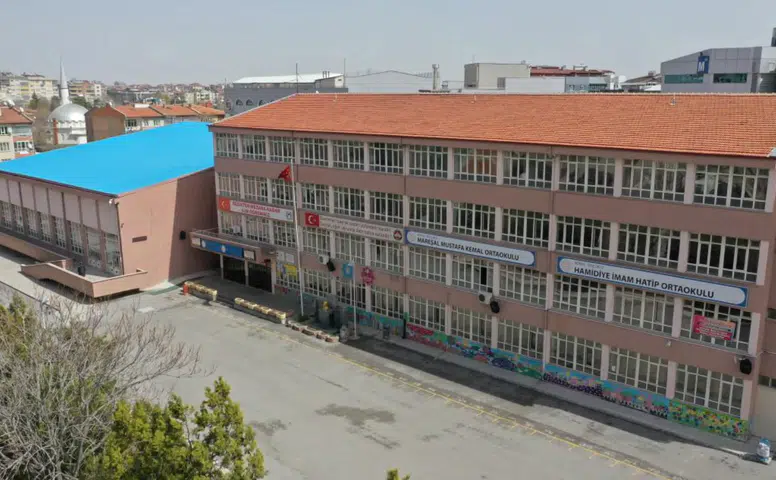 Konya'da okul müdürü hayatını kaybetti