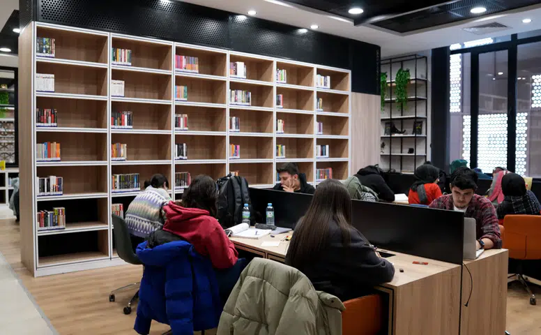 Konya’da kütüphaneler teknolojiyle buluştu: Masalar artık online rezervasyonlu