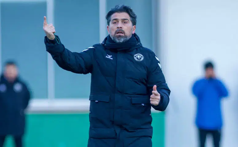 Konyaspor'da İlhan Palut ilk peşinde