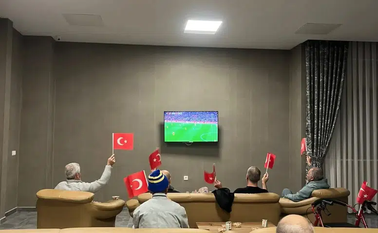 Konya’da huzurevinde milli maç coşkusu