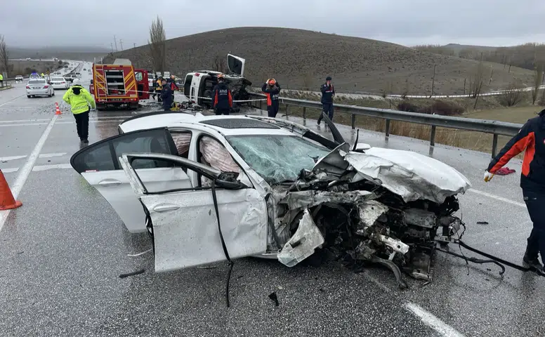 Konya’da feci kazada baba ve oğul öldü! Geriye bu fotoğraf kaldı