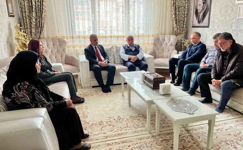 Konya Valisi Akın’dan duygusal ziyaret!