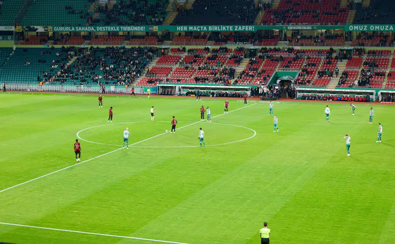 Konya’yı yöneten isim Konyaspor’u yalnız bırakmıyor! Maçı bakın kimle izliyor?