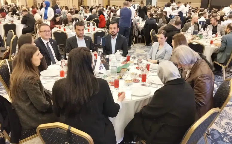 Konyalı mimarlar bir araya geldi! Plaketler sahiplerine ulaştı