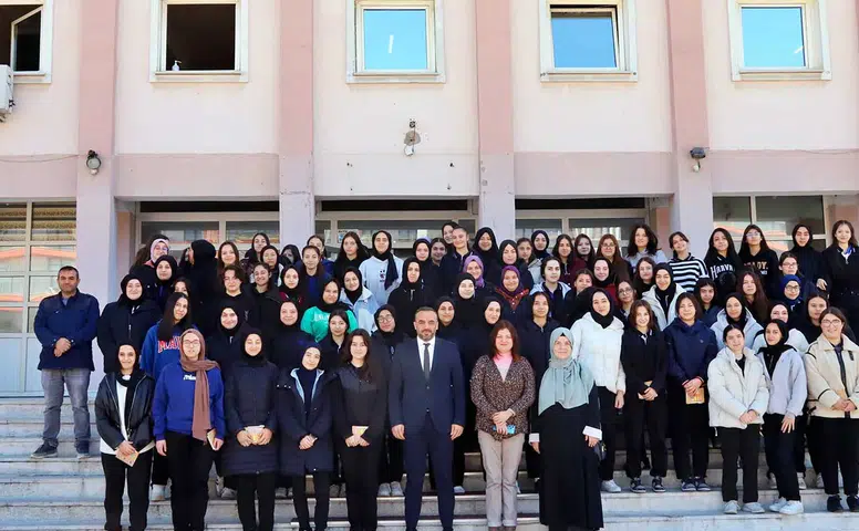 Kariyer yolculuğu için ilk adım! İŞKUR Konya'dan gençlere meslek rehberliği