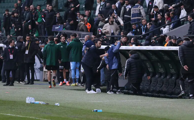 Konyaspor maçında görülmemiş protesto!
