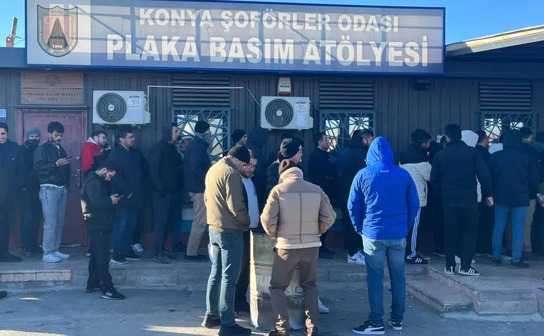 Konya’da kapasite arttırıldı! APP plaka değişimi için vatandaşlar sırada
