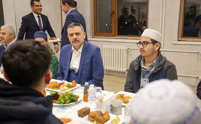 Orada eğitim almış! Bakan Çiftçi'den Konya'da 'duygusal' ziyaret