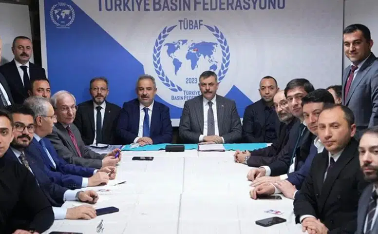 Bakan Çiftçi: "En fazla soruşturma izni AK Partili belediyelere verildi"