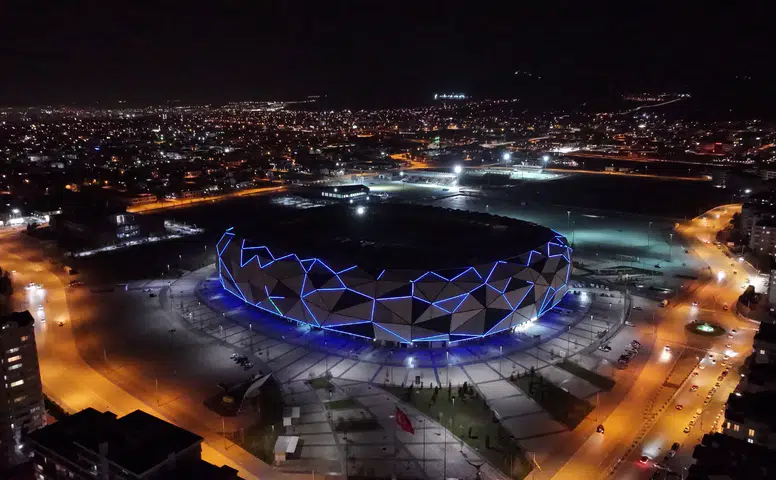 Otizm farkındalığı Konya’yı maviye boyadı