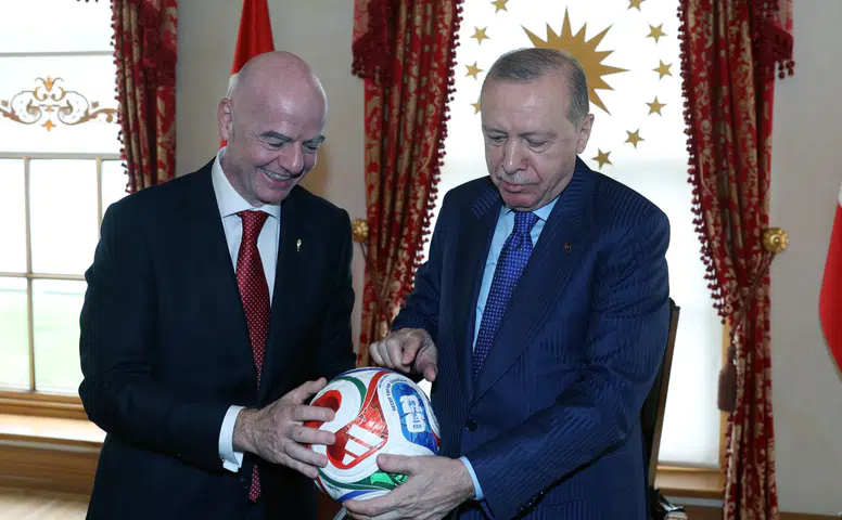 FIFA Başkanı Türkiye’de! Cumhurbaşkanı ile buluştu