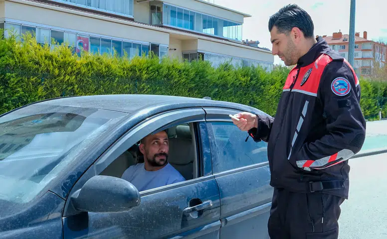 Konyasporlu futbolcular polis üniformaları giyerek farklı birimlerde görev aldı