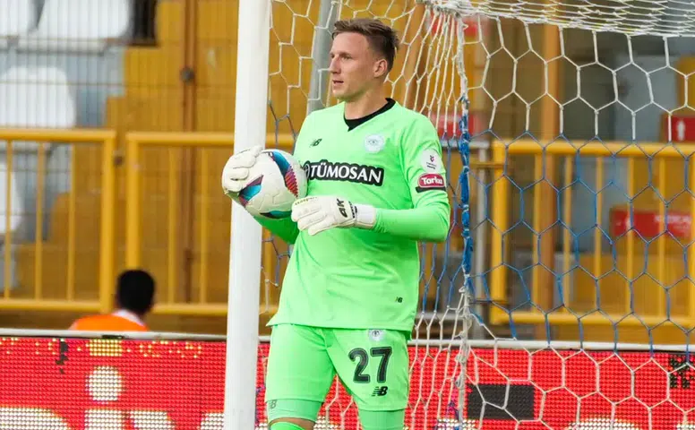 Konyaspor, eski kalecisi ile davalık oldu!