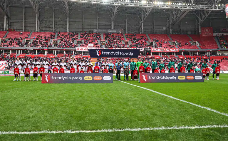 Konyaspor, dostluk içinde geçen maç için PFDK'ya sevk edildi