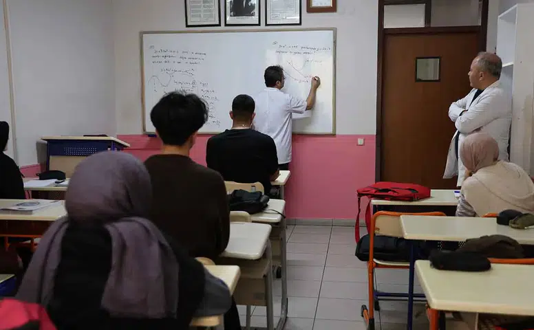 Uzman isim uyardı! “Özenti davranışı göz ardı edilmemeli”