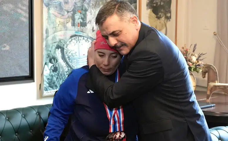 Konyalı Bakandan samimi fotoğraf karesi!