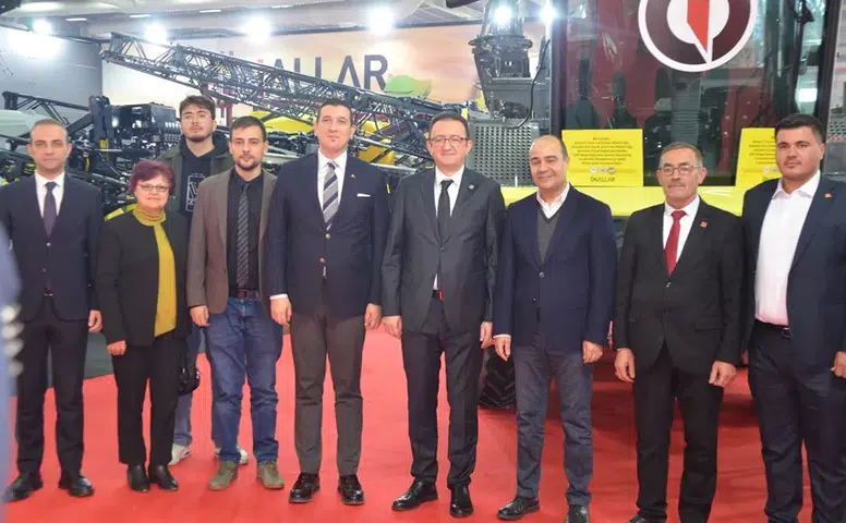 CHP Konya Milletvekili Bektaş, Tarım Fuarı’nda! "Çiftçi önünü görmekte zorlanıyor"