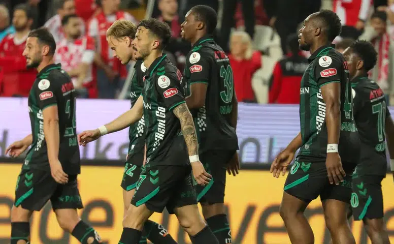 Ligin en formda ekibi olan Konyaspor’un yükselişi sürüyor