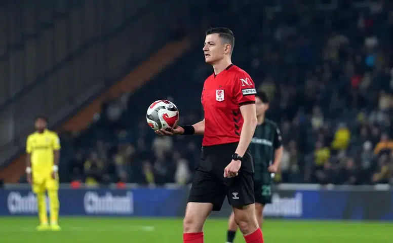 Konyaspor - Fenerbahçe maçının hakemi açıklandı