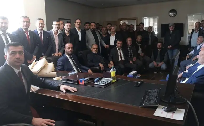 Konya’da yeni seçilen başkan ilk olarak o isimleri ağırladı